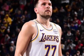 开云官网首页 东契奇穿什么篮球鞋 